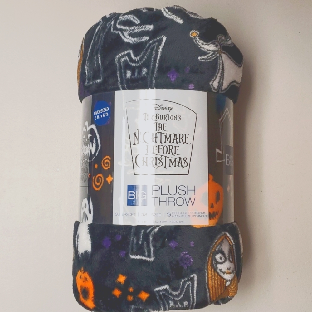 ❤️NWT NIGHTMARE BEFORE CHRISTMAS HALLOWEEN FLEECE THROW BLANKET 5X6 - OVERSIZED